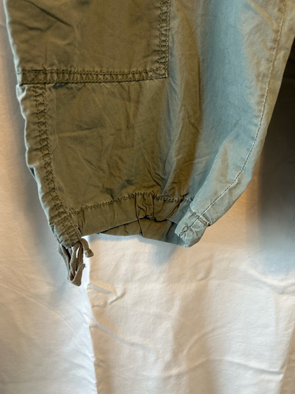 Lee Olive Green Woman’s Lower-Waist Capri - Picture 2 of 7